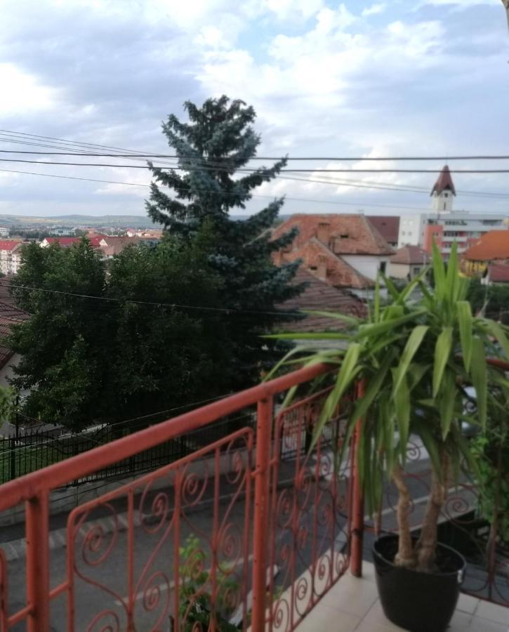 Check-In Kaya Hotel Sibiu Buitenkant foto