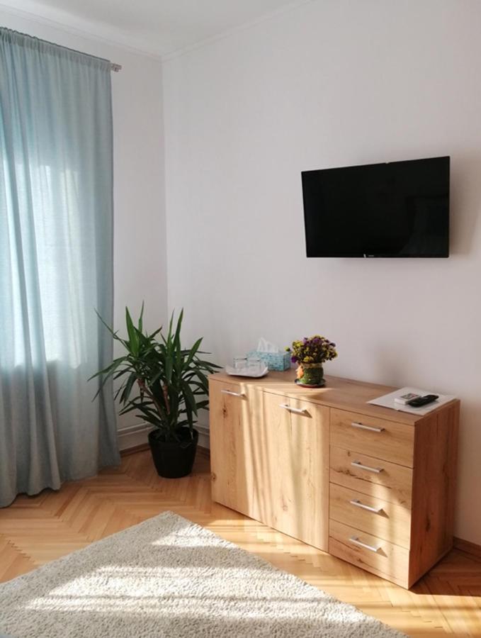 Check-In Kaya Hotel Sibiu Buitenkant foto